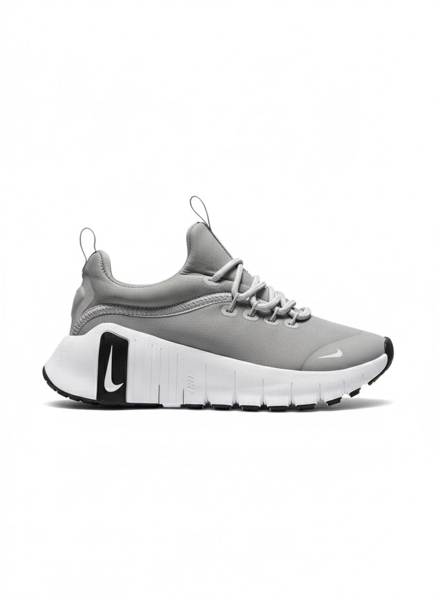 Metcon 6 Premium Pack – ¡Llévalo con Regalos Exclusivos!